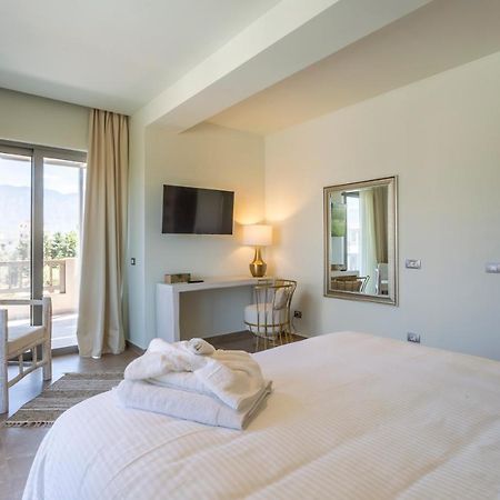 Elysian Luxury Hotel And Spa Kalamata Exteriör bild