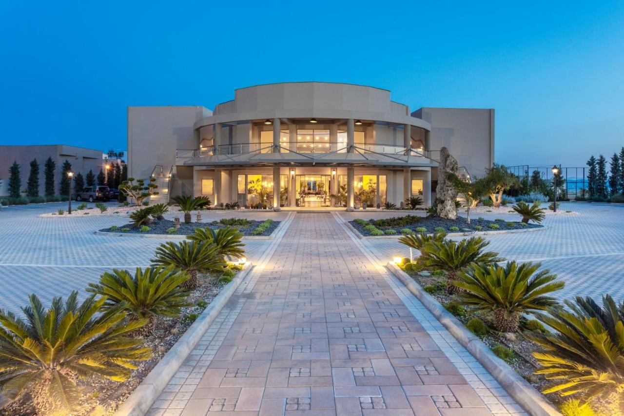Elysian Luxury Hotel And Spa Kalamata Exteriör bild