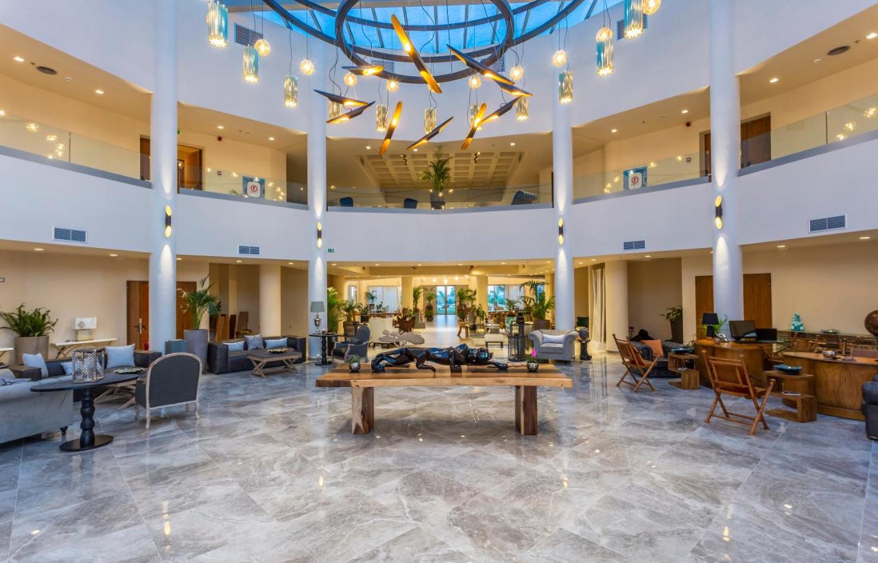 Elysian Luxury Hotel And Spa Kalamata Exteriör bild